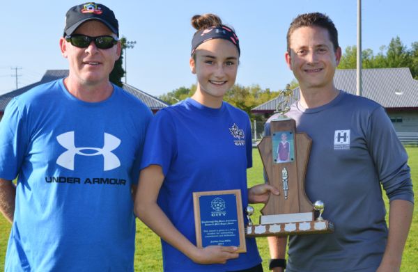 Hogan Award Winner Jordan Foss-Mills with coaches Craig Muir and James Onusko